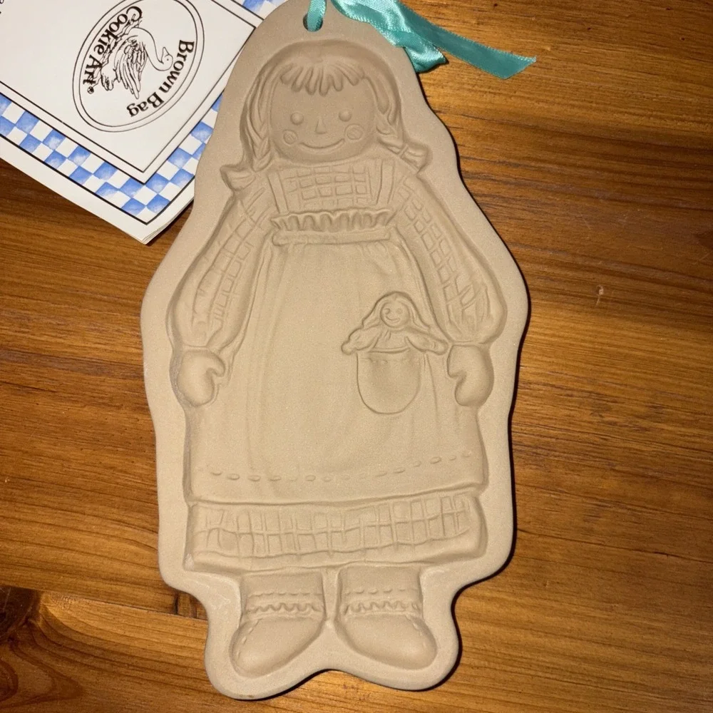 Vintage Brown Bag Cookie Molds LOT 2 Raggedy Ann & Andy 1988 Set Of Molds